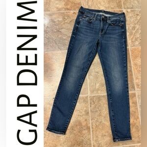 GAP Denim True Skinny Jeans Dark Wash Size 4 / 27 Stretch Skinny Fit